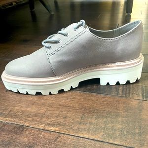 Dolce Vita Leather Lug Sole platform Derby Flats women’s size 9 chunky NWOT